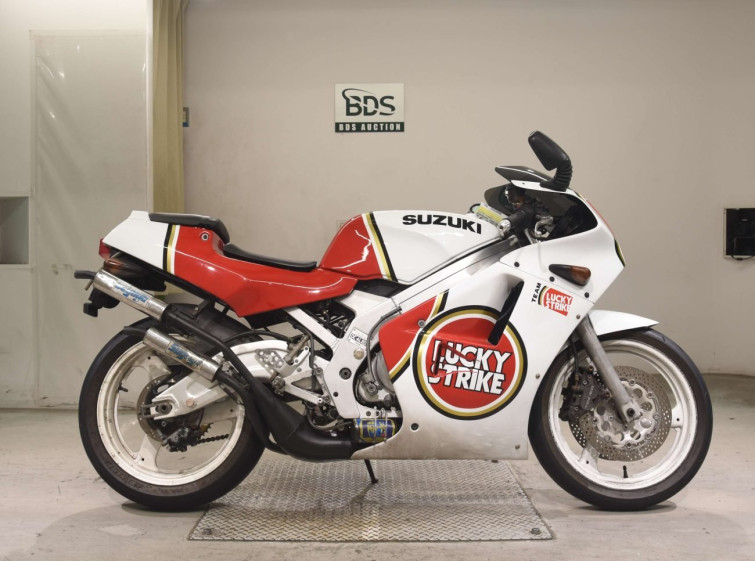 Мотоцикл Suzuki RGV250 з пробігом 33041 km