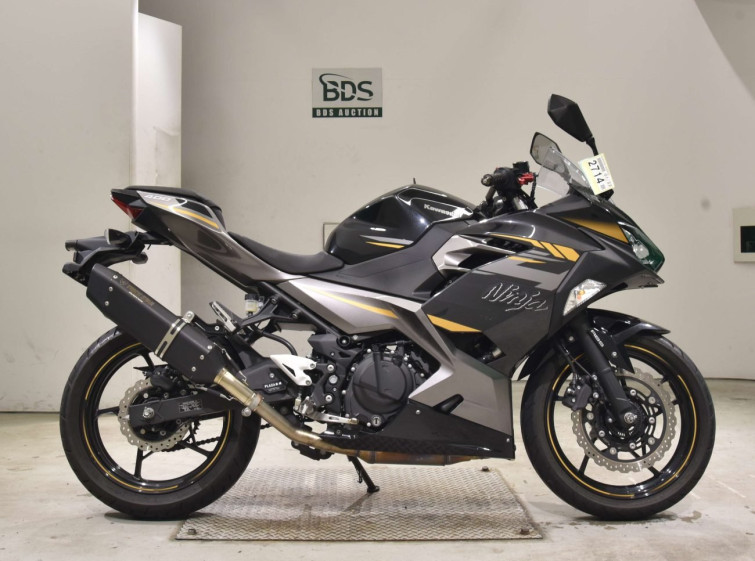 Мотоцикл Kawasaki NINJA400 с пробегом 8146 km