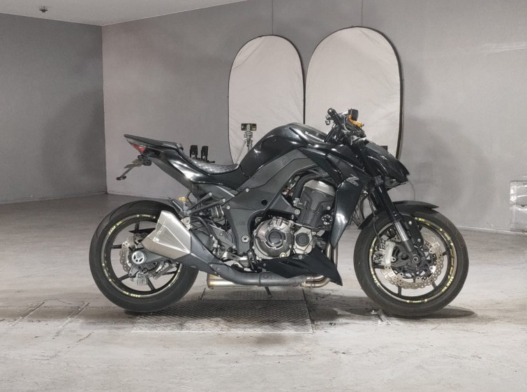 Мотоцикл Kawasaki Z1000 с пробегом 64064 km