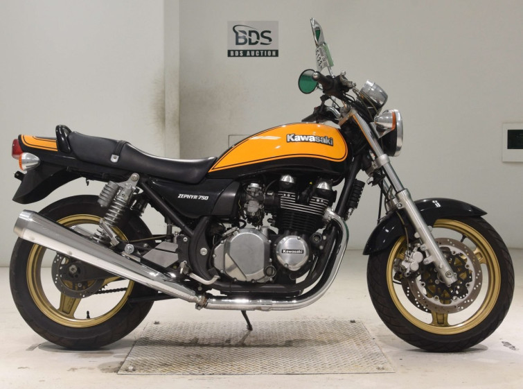 Мотоцикл Kawasaki ZEPHYR750 з пробігом 6429 km