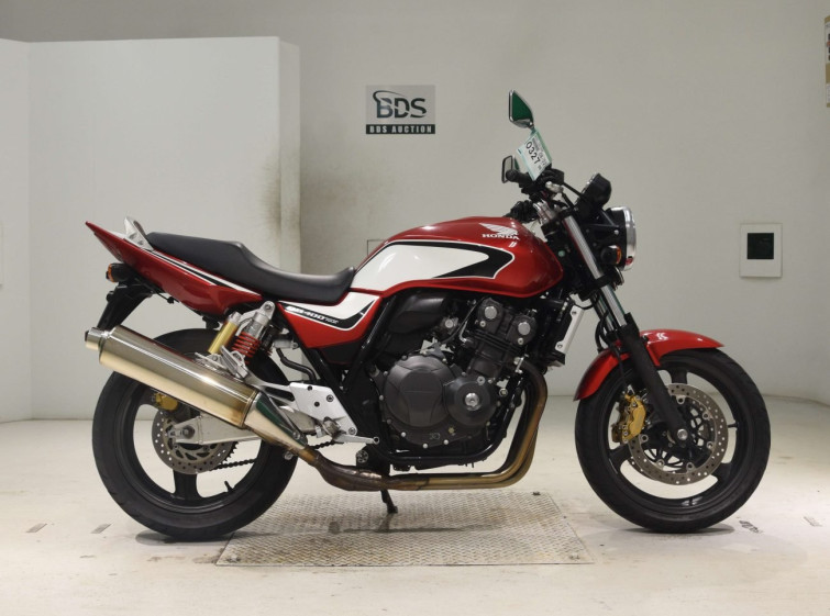 Мотоцикл Honda CB400SFV з пробігом 12755 km