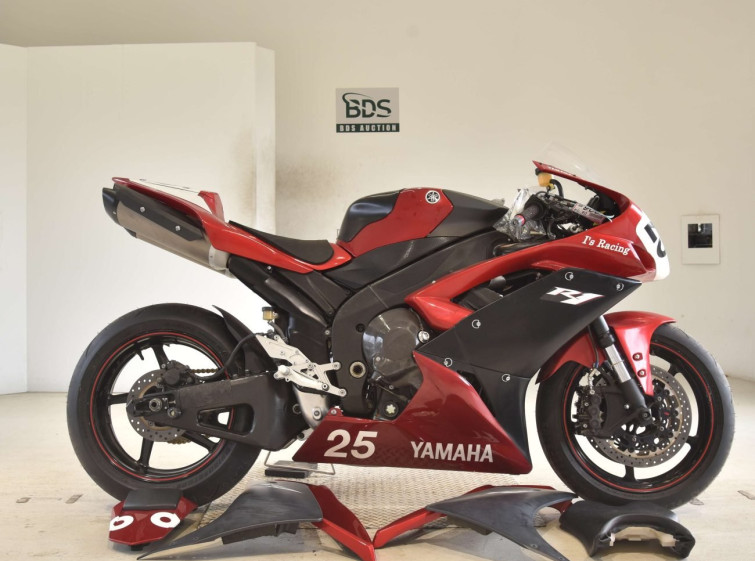 Мотоцикл Yamaha YZF-R1