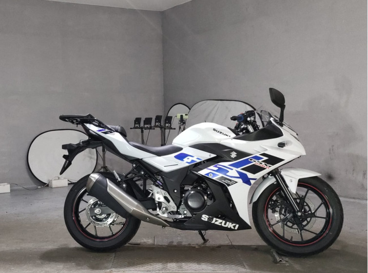 Мотоцикл Suzuki GSX250R с пробегом 5454 km