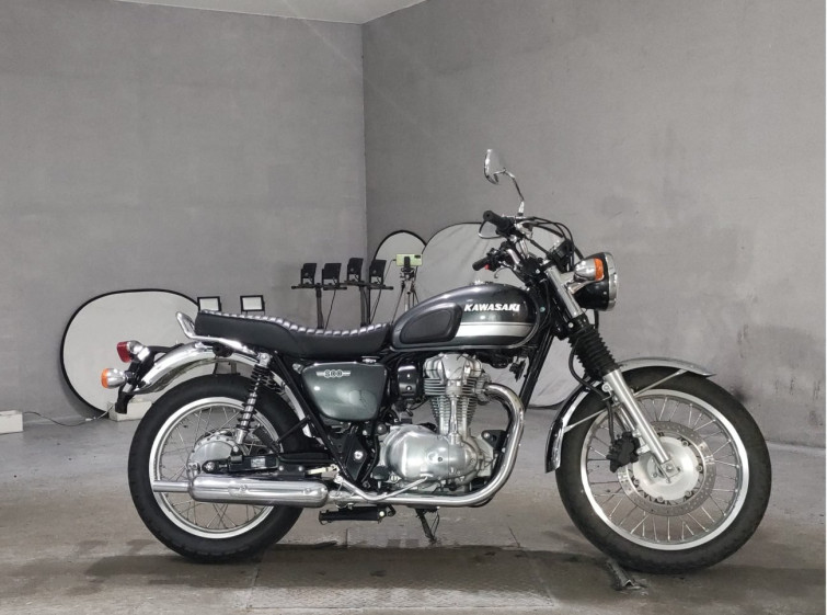 Мотоцикл Kawasaki W800 с пробегом 11642 km