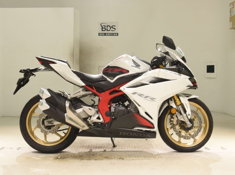 Мотоцикл Honda CBR250RR з пробігом 8963 km