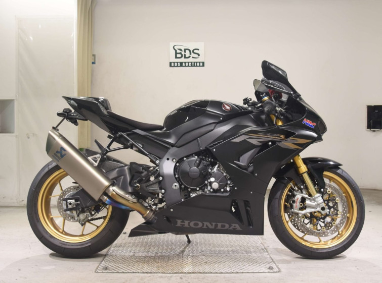 Мотоцикл Honda CBR1000RR SP с пробегом 4345 km