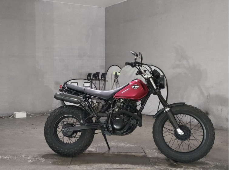 Мотоцикл Yamaha TW200 с пробегом 4385 km