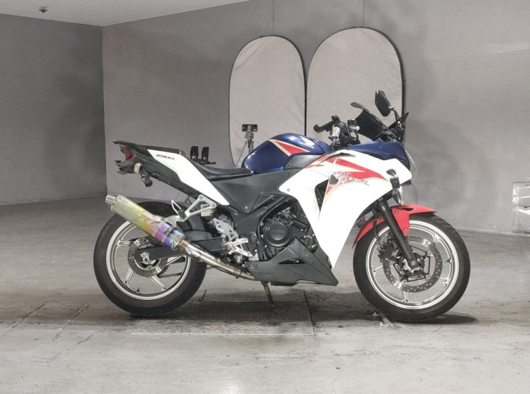 Мотоцикл Honda CBR250R з пробігом 13448 km