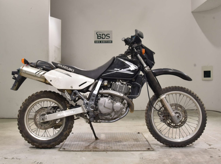 Мотоцикл Suzuki DR650 с пробегом 9856 km