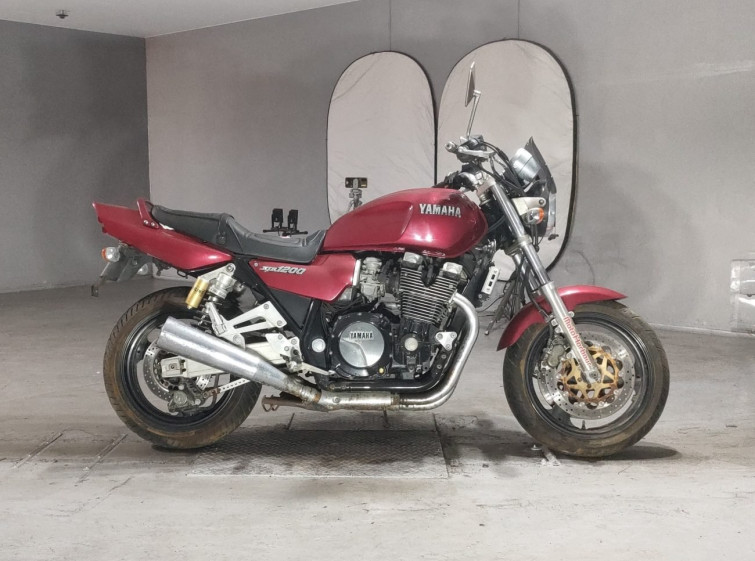 Мотоцикл Yamaha XJR1200 з пробігом 18151 km