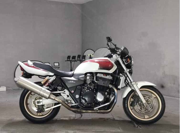 Мотоцикл Honda CB1300SF з пробігом 14383 km