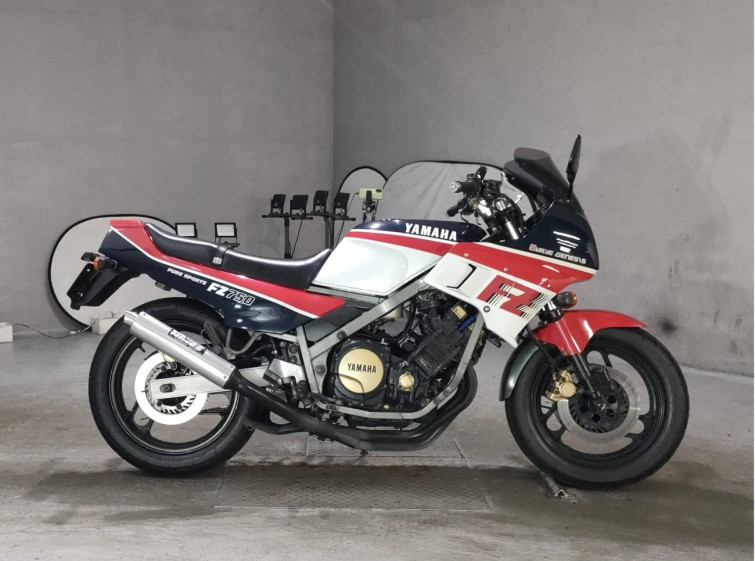 Мотоцикл Yamaha FZ750 с пробегом 50065 km