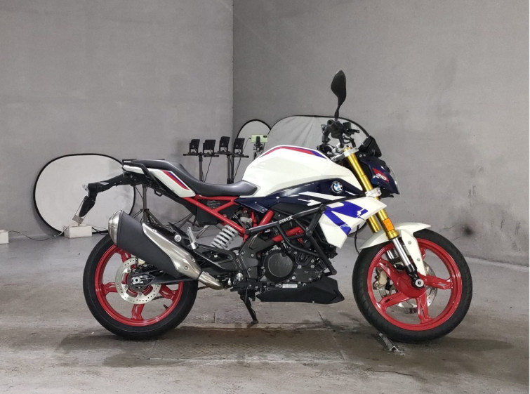 Мотоцикл BMW G310R с пробегом 5688 km