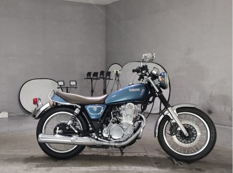 Мотоцикл Yamaha SR400 с пробегом 1213 km