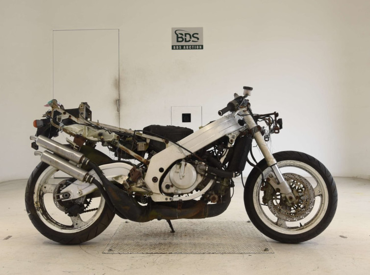 Мотоцикл Suzuki RGV250 GAMMA
