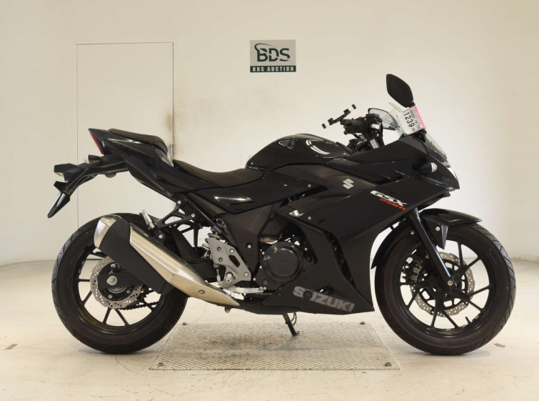 Мотоцикл Suzuki GSX250R