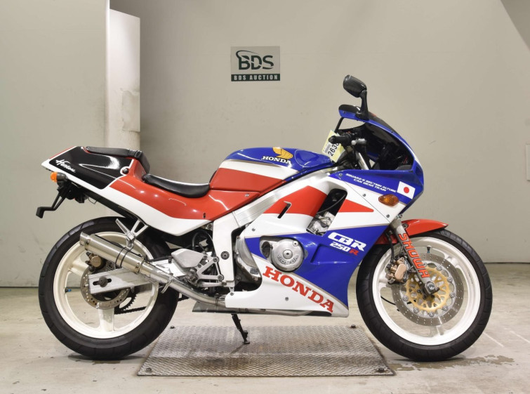 Мотоцикл Honda CBR250R с пробегом 27907 km