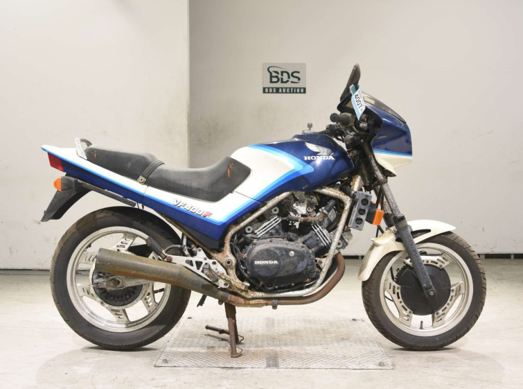 Мотоцикл Honda VF400F с пробегом 15327 km