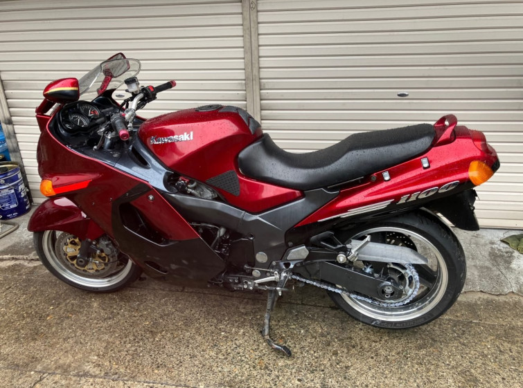 Мотоцикл Kawasaki ZZ-R1100 з пробігом 13936 km