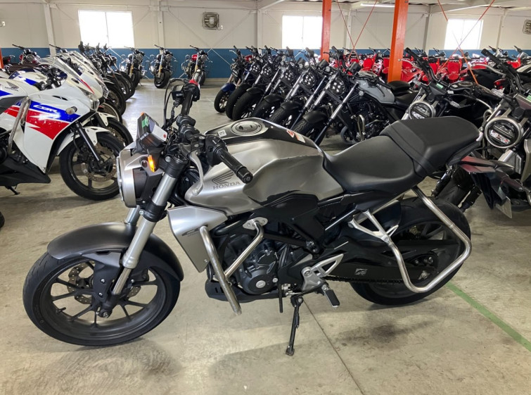 Мотоцикл BMW R1200R з пробігом 30163 km