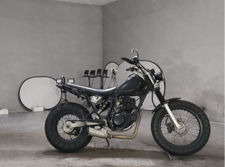 Мотоцикл Yamaha TW200 з пробігом 4533 km