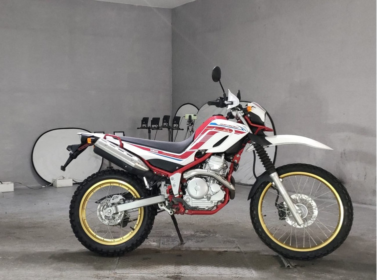 Мотоцикл Yamaha SEROW XT250 с пробегом 3695 km