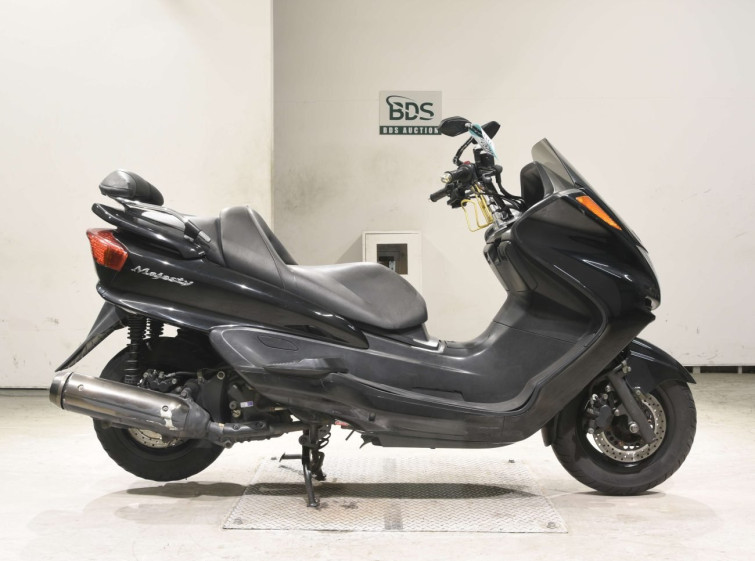 Мотоцикл Yamaha MAJESTY 250C