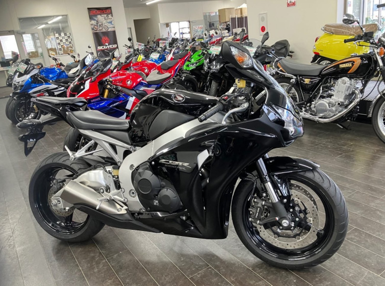 Мотоцикл Honda CBR1000RR с пробегом 4725 km