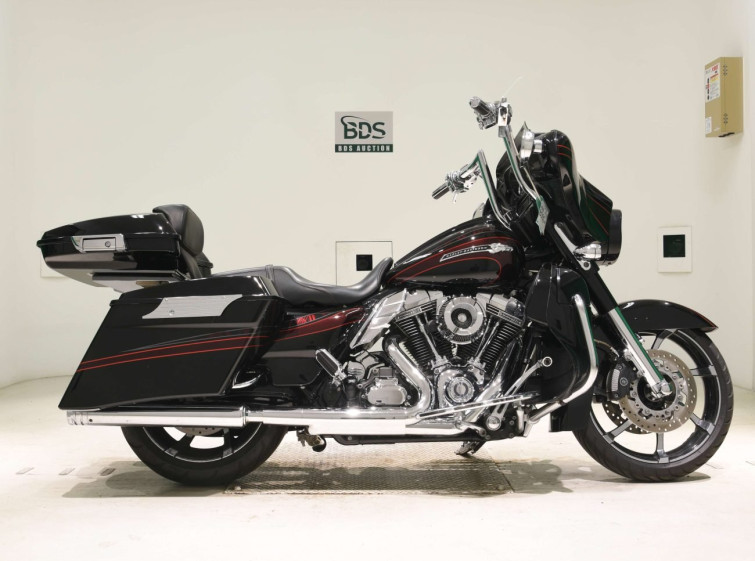 Мотоцикл HD STREET GLIDE FLHXSE1800 з пробігом 63487 km