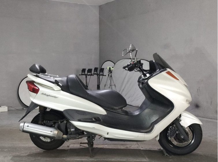 Мотоцикл Yamaha MAJESTY 250C с пробегом 47094 km
