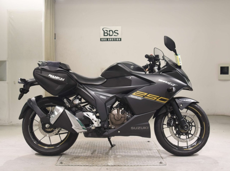 Мотоцикл Suzuki GIXXER250SF з пробігом 10082 km