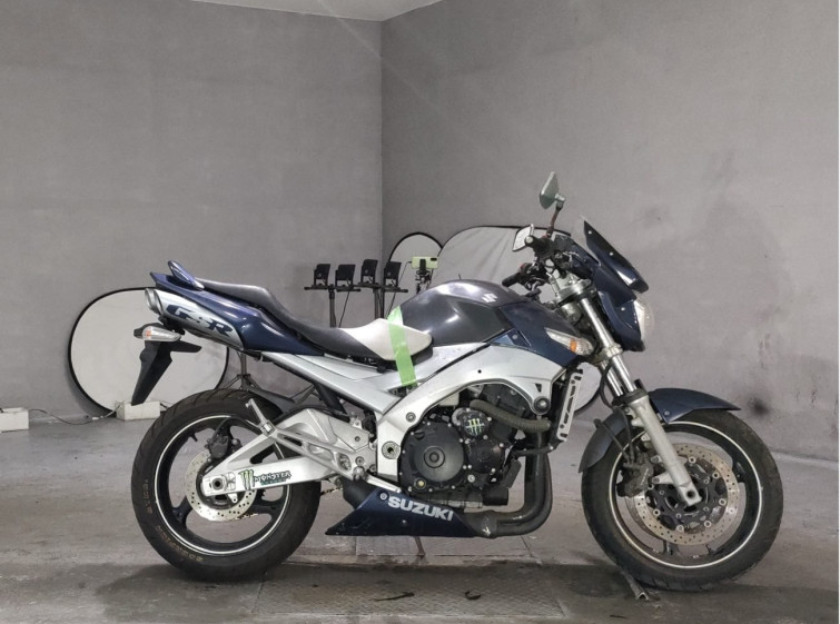 Мотоцикл Suzuki GSR400