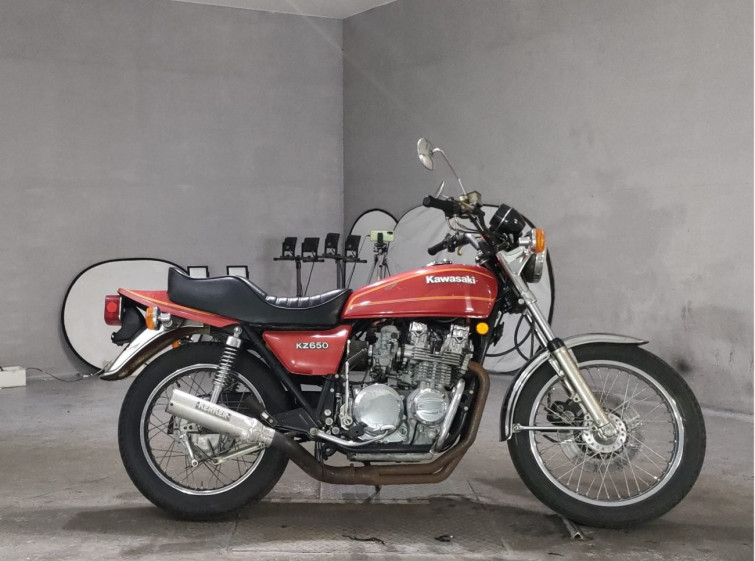 Мотоцикл Kawasaki Z650 с пробегом 12237 m
