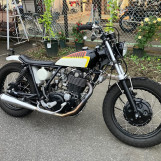 Мотоцикл Yamaha SR400 з пробігом 7998 km