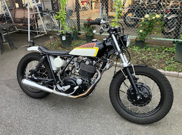 Мотоцикл Yamaha SR400 з пробігом 7998 km