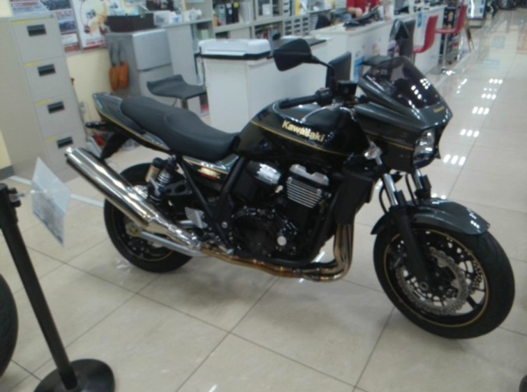 Мотоцикл Kawasaki ZRX1200 DAEG с пробегом 19677 km