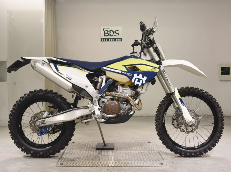 Мотоцикл Husqvarna FE250 с пробегом 4426 km