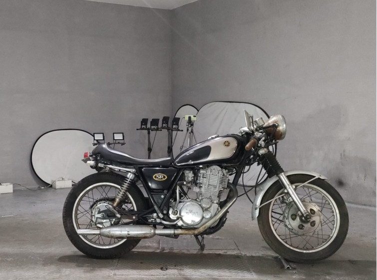 Мотоцикл Yamaha SR400 з пробігом 11481 km