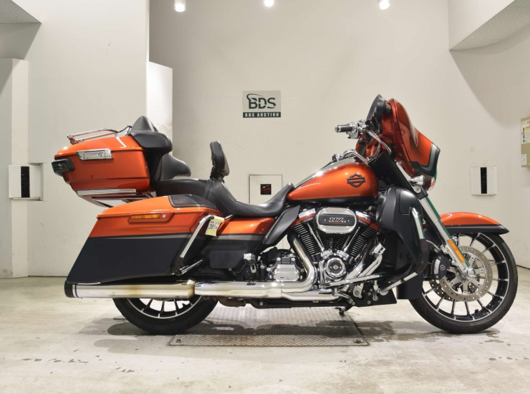 Мотоцикл HD STREET GLIDE FLHXSE1920 CVO с пробегом 10952 km