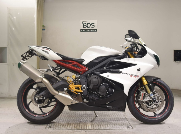 Мотоцикл Triumph DAYTONA 675R з пробігом 13772 km