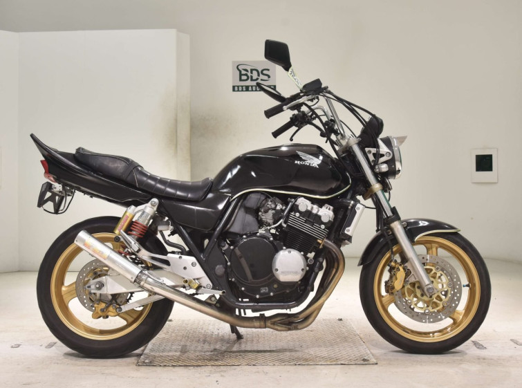 Мотоцикл Honda CB400SFV с пробегом 2850 km
