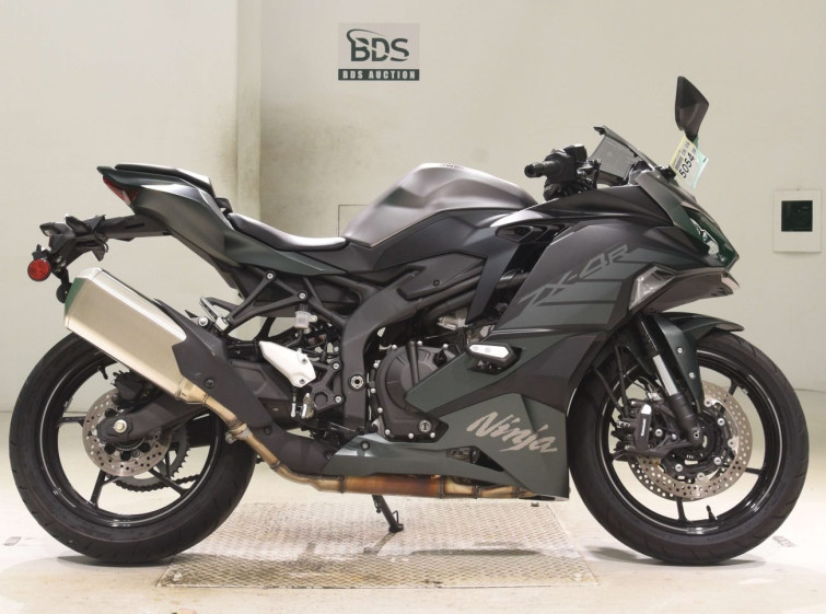 Мотоцикл Kawasaki NINJAZX-4RSE з пробігом 5508 km