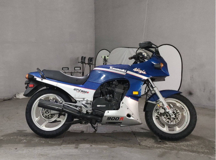 Мотоцикл Kawasaki GPZ900R з пробігом 64689 km