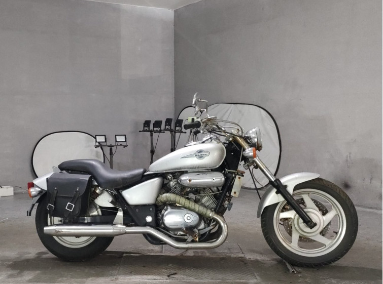 Мотоцикл Honda MAGNA250 с пробегом 15365 km