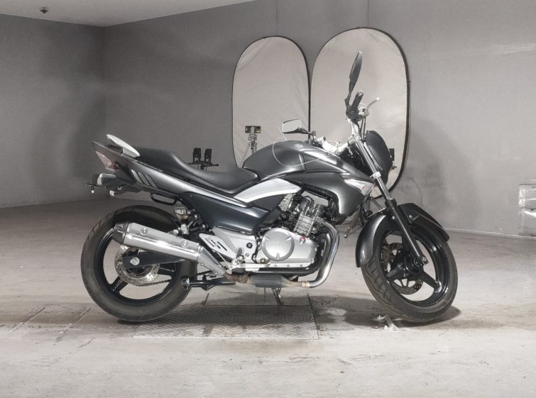 Мотоцикл Suzuki GSR250 с пробегом 23734 km
