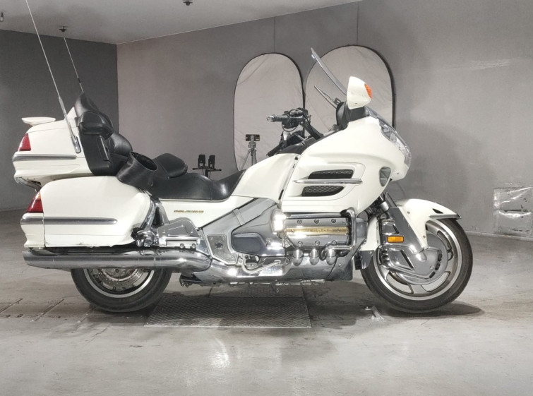 Мотоцикл Honda GL1800 с пробегом 69016 km