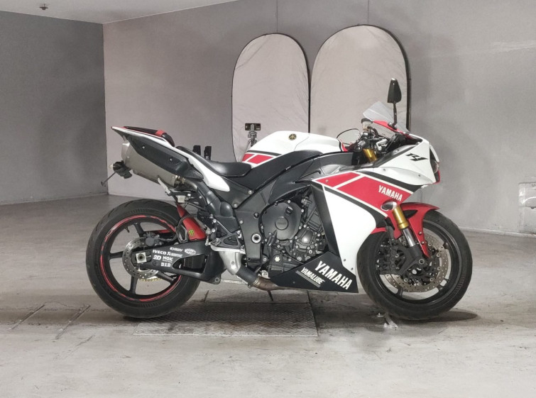 Мотоцикл Yamaha YZF-R1 с пробегом 97116 km