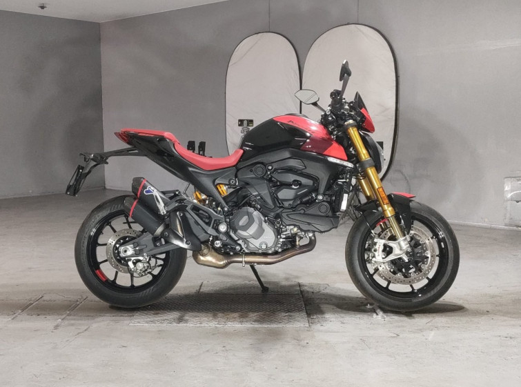 Мотоцикл Ducati MONSTER PLUS з пробігом 1969 km