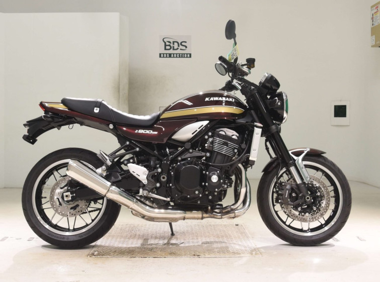 Мотоцикл Kawasaki Z900RS з пробігом 4545 km