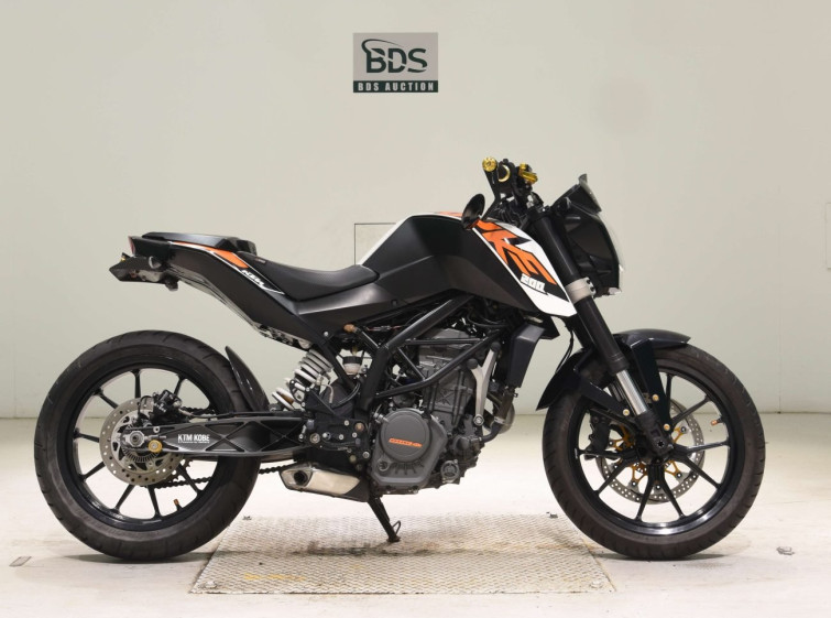 Мотоцикл KTM 200 DUKE с пробегом 3398 km